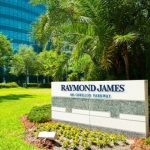 Raymond James lures largest advisor teams in history for record net revenue